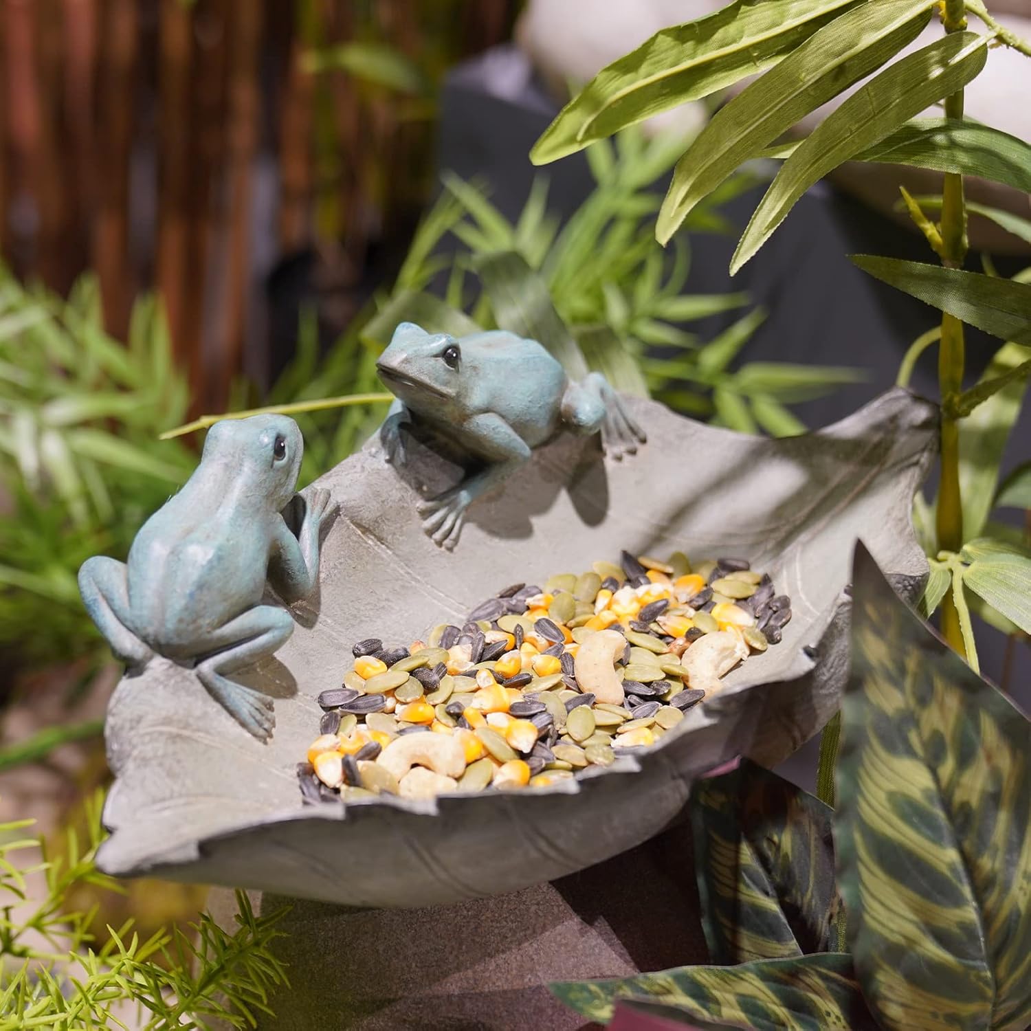 🐸 Frog Bird Feeder 🍃 Leaf Shaped Bird Bath Bowl 💧 2-in-1 Outdoor Garden Decor